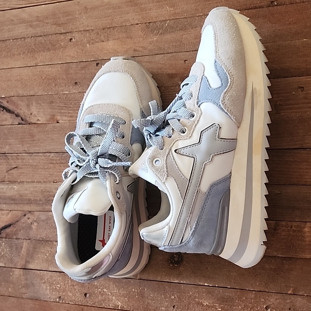 W6YZ Tennis Shoes